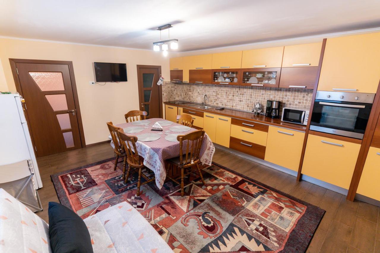 Mario'S Cozy Apartment Рышнов Экстерьер фото